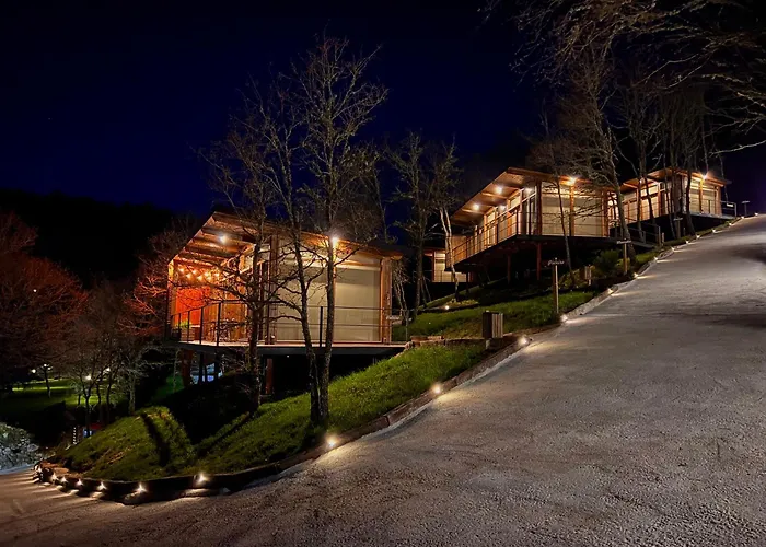 Casal Oseira مكان تخييم أورينس